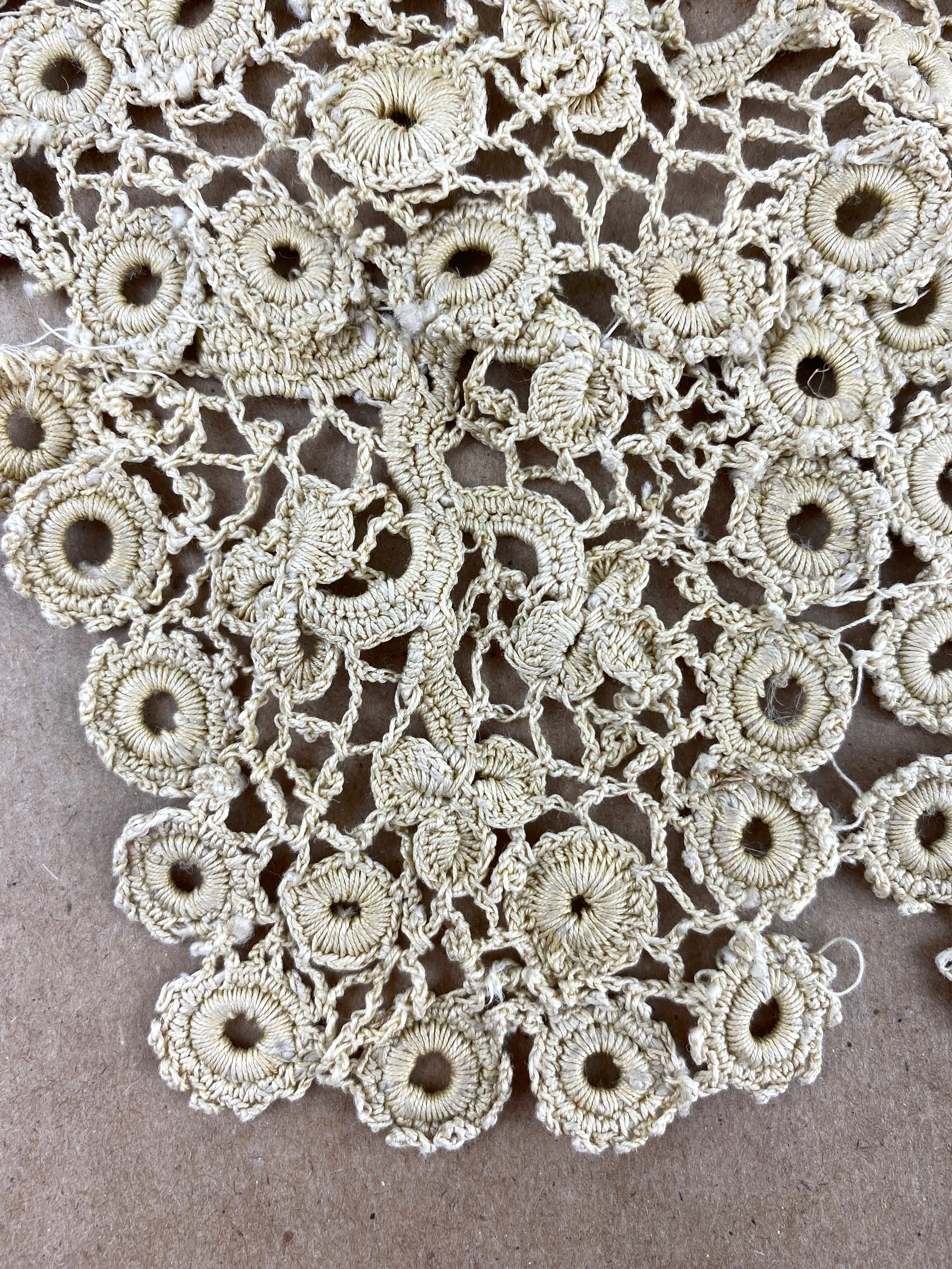 Antique Edwardian Beige Hand-Crochet Collar