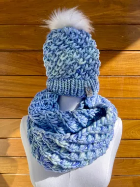 Aquamarine Luxury Merino Wool Knit Infinity Scarf and Hat Set