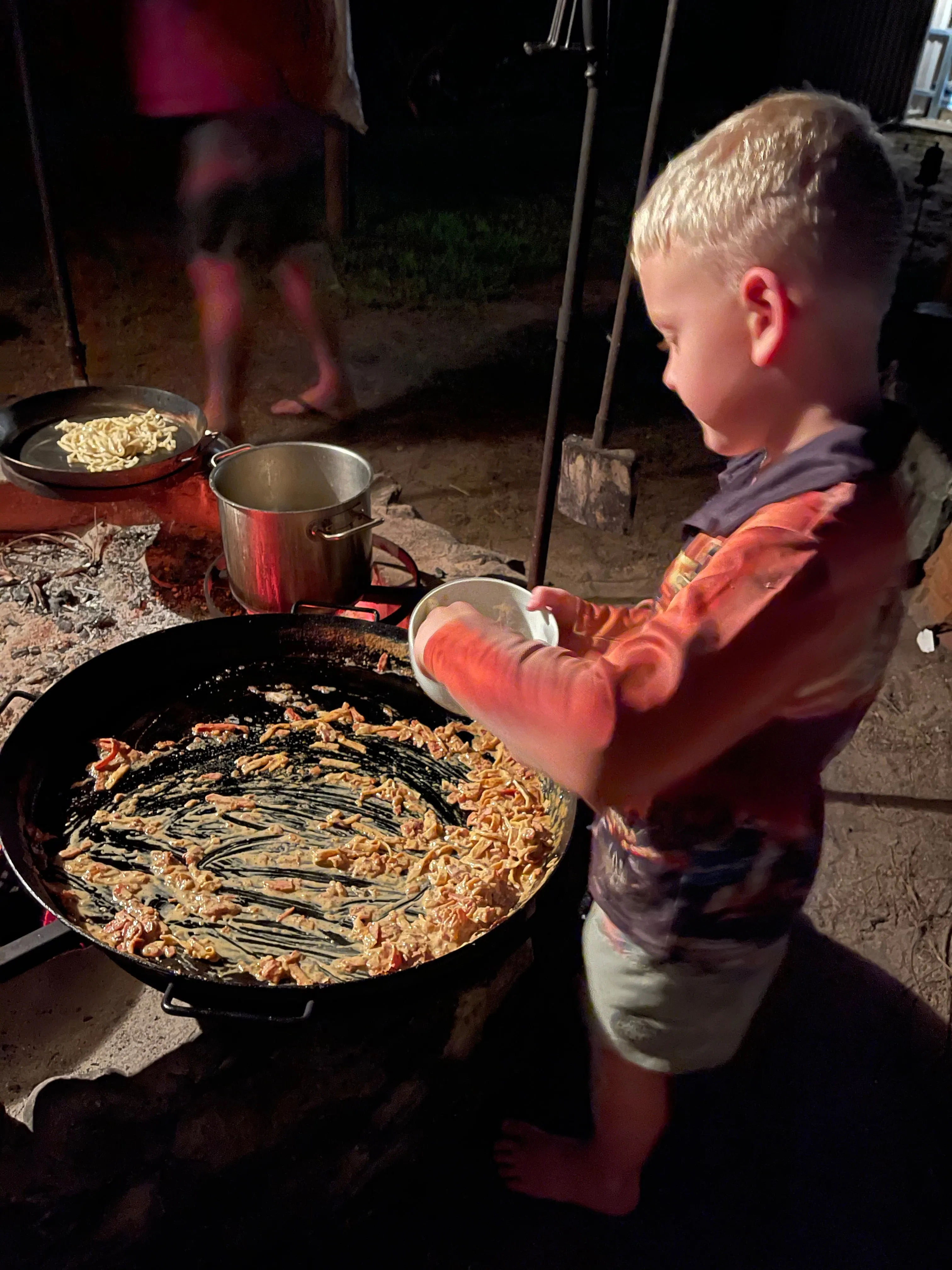 BIG Swinging Grill & BBQ Pan