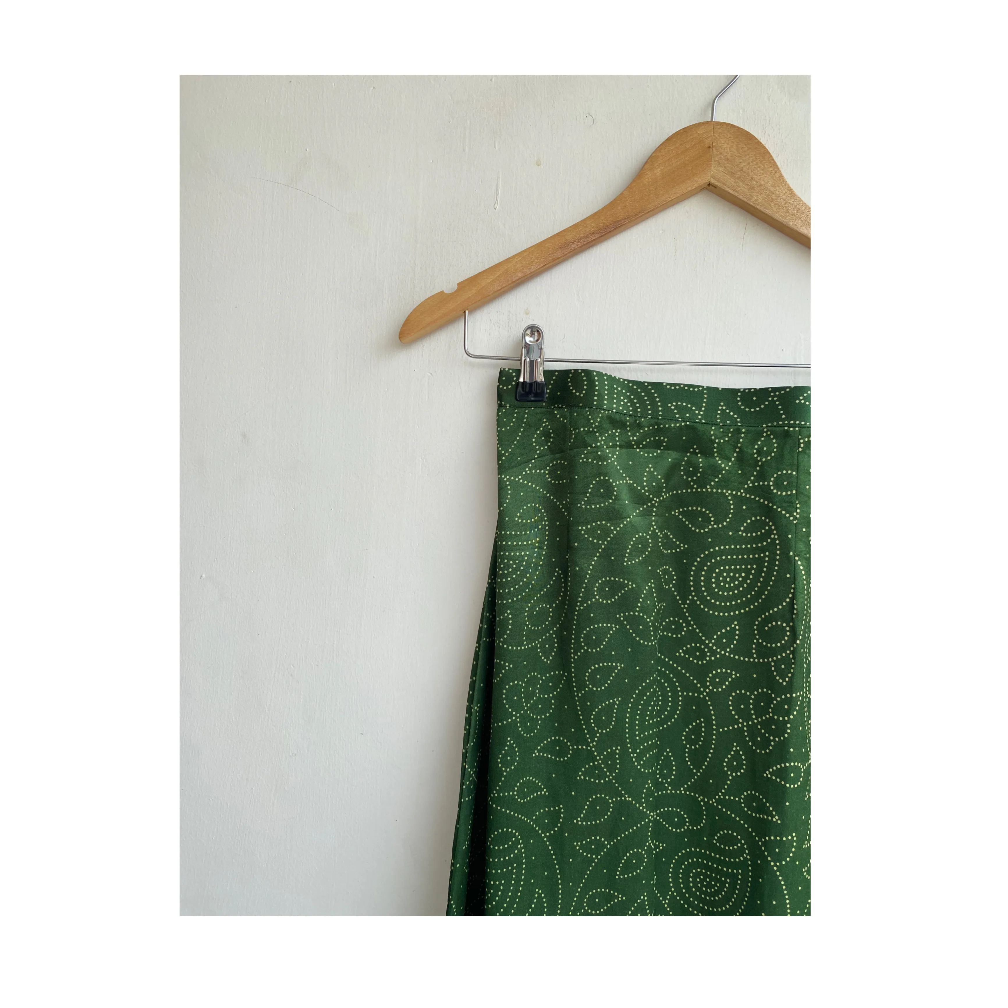 Green paisley bandhani skirt