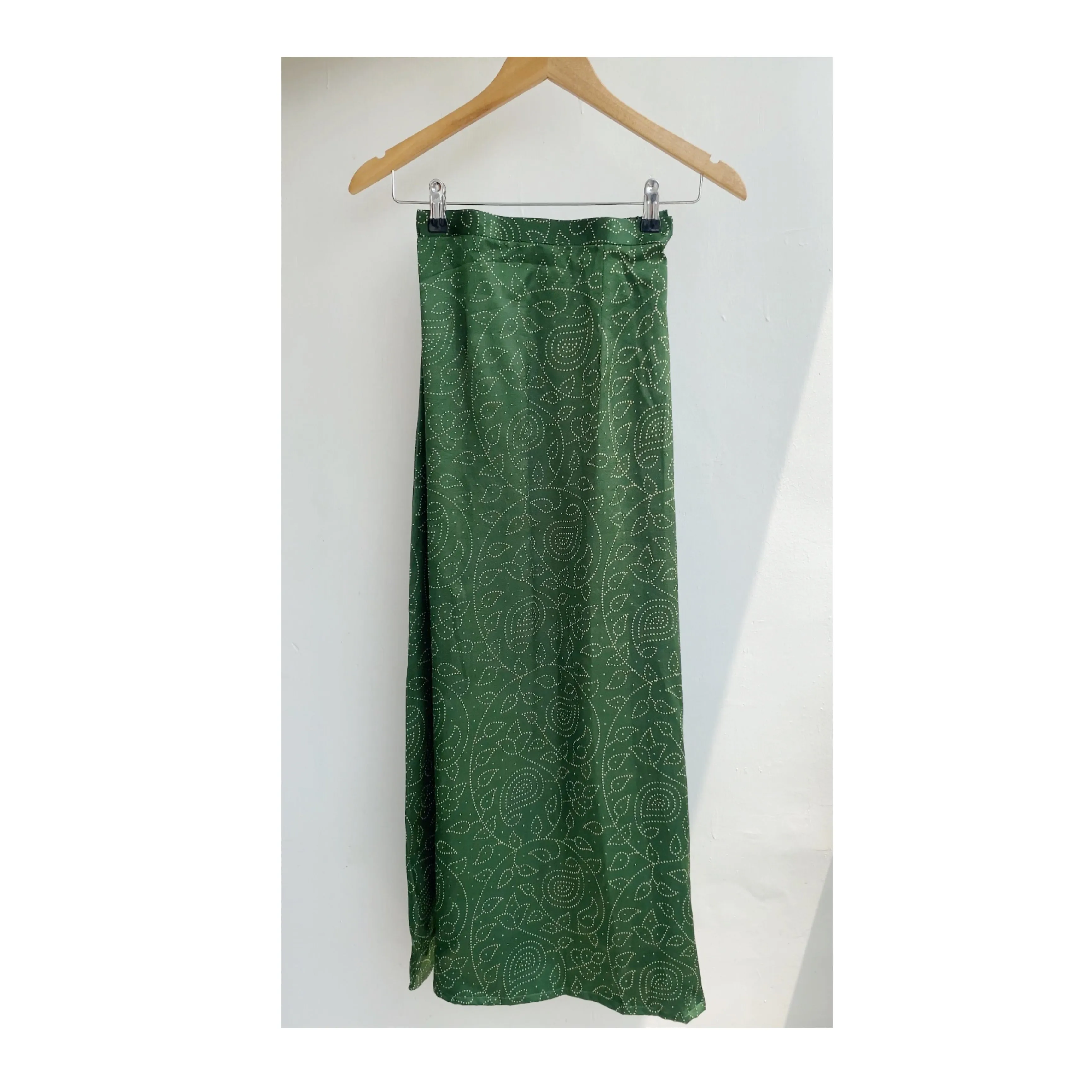 Green paisley bandhani skirt