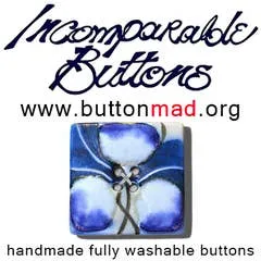 IB Novelty Buttons - Medium Size 5 Piece Sets