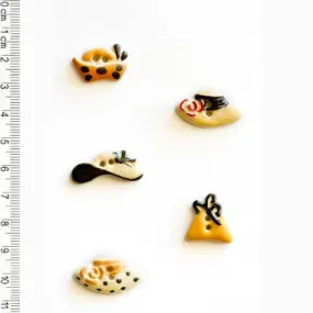 IB Novelty Buttons - Medium Size 5 Piece Sets