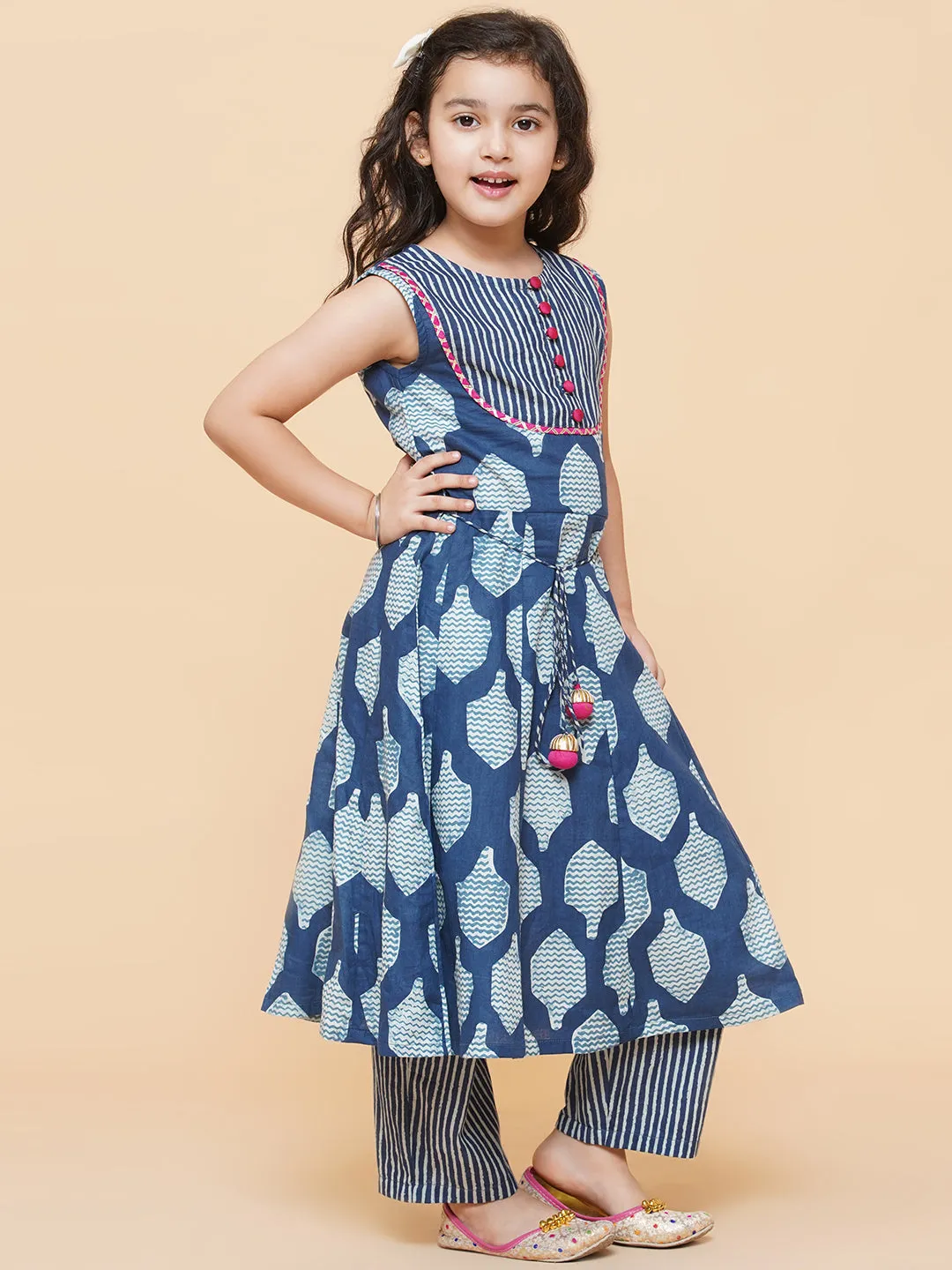 Jashvi Indigo Blue Printed Kurta With Trouser