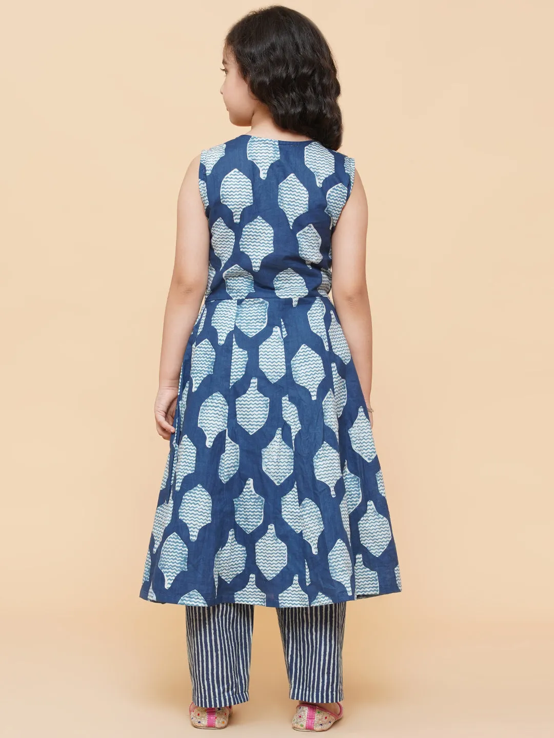 Jashvi Indigo Blue Printed Kurta With Trouser