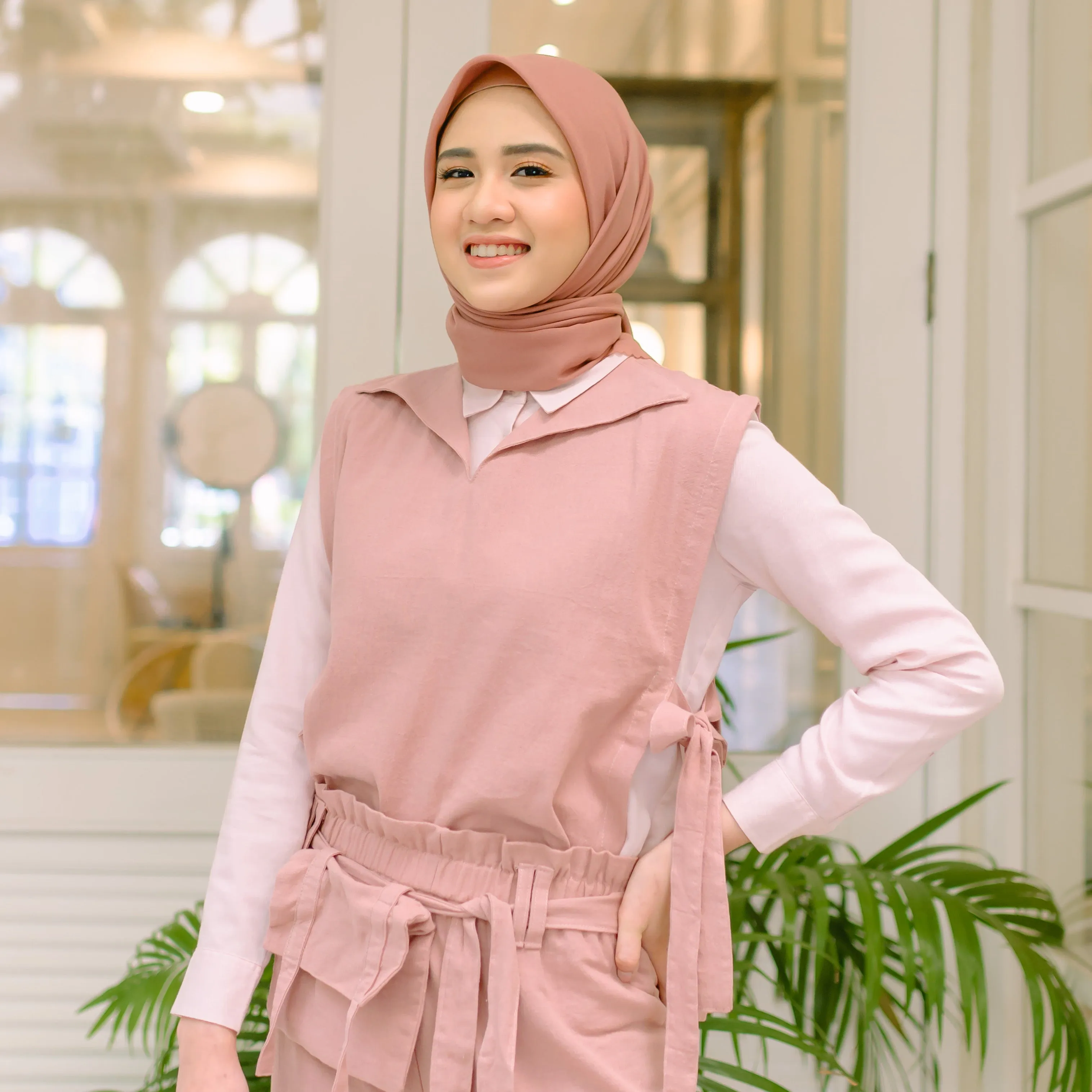 Kumi Vest Dusty (Atasan Rompi Linen) Ukuran M