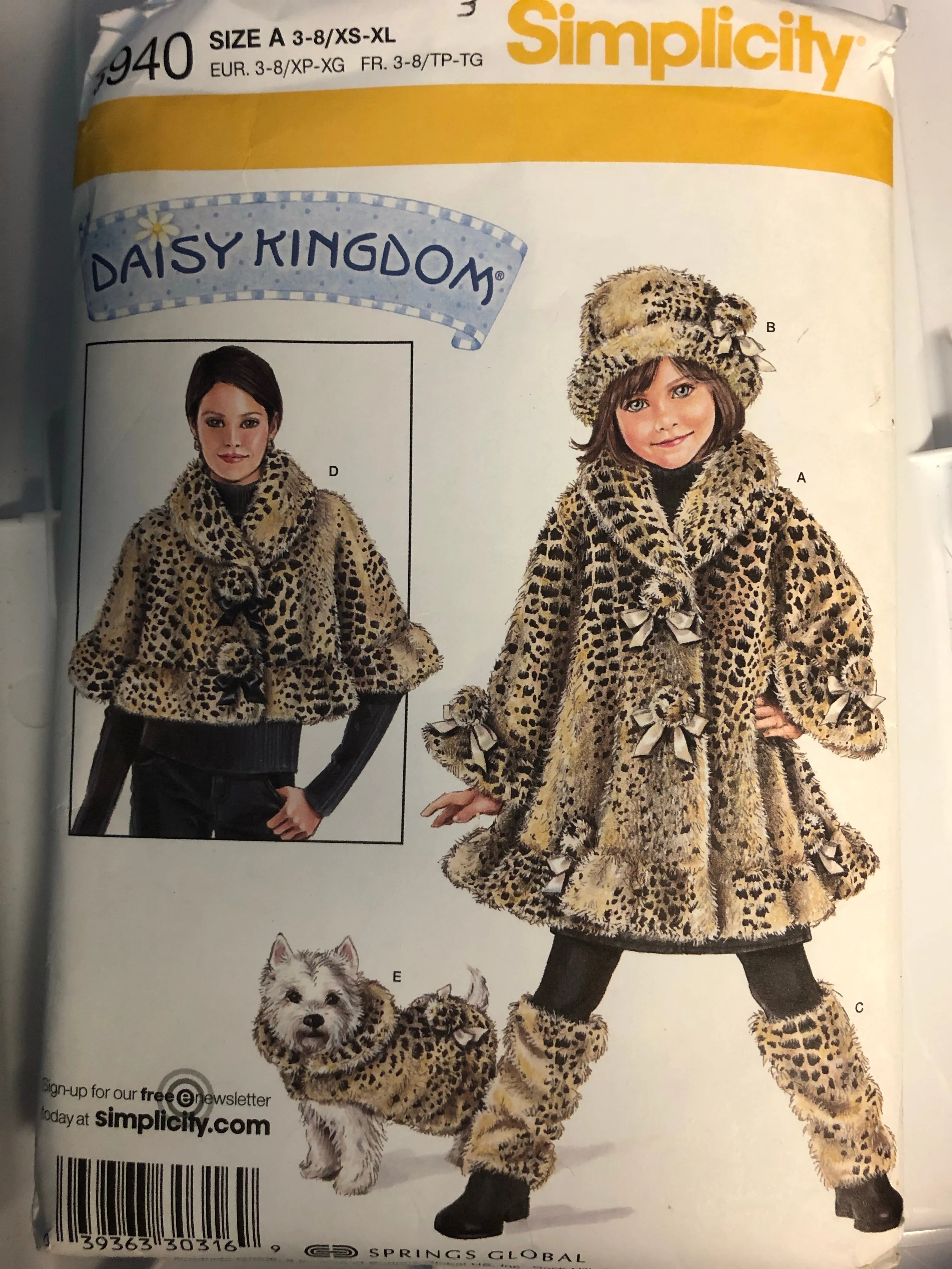 <€€ SEWING Patterns GIRLS Size A 3 4 5 6 7 8 XS-XL Simplicity #3940 Daisy Kingdom Coat Hat Leg Warmers Capelet Dog Coat