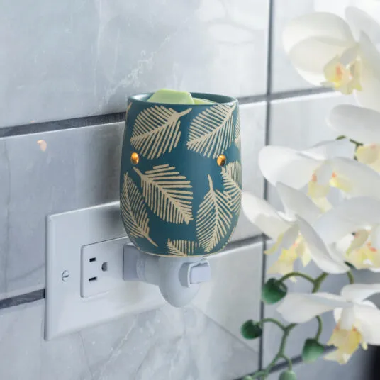 Pressed Leaf Pluggable Fragrance Warmer PILEF