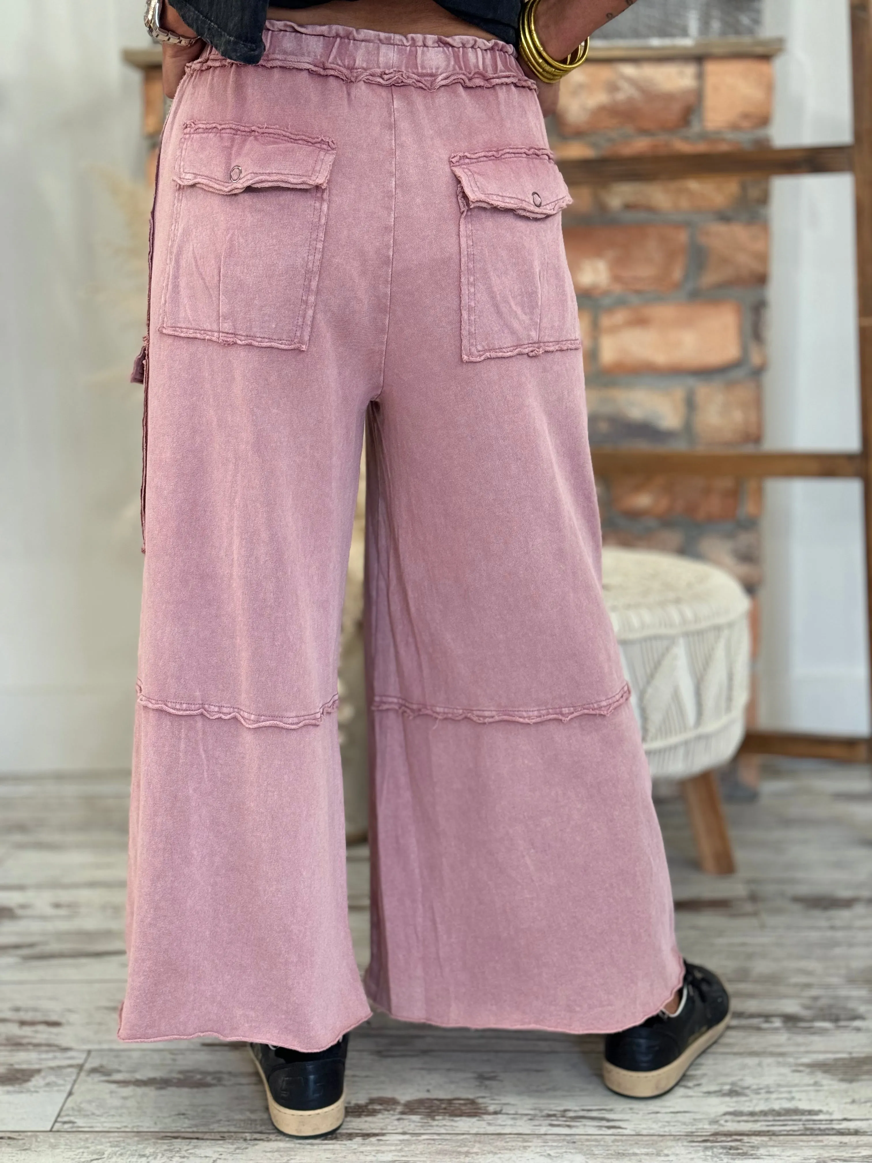 Reverse Stitch Cargo Wide Leg Pants in Mauve