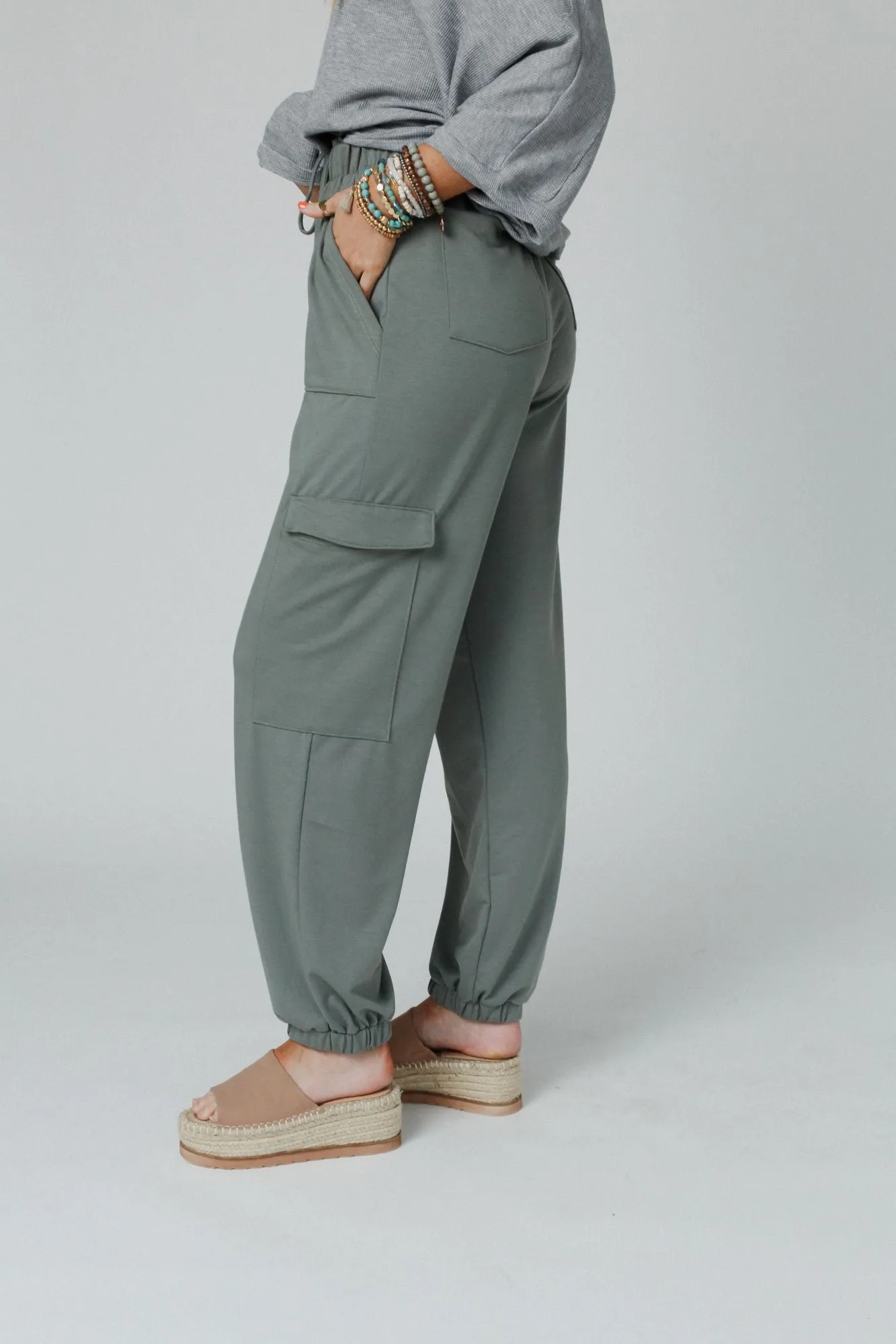 The Nest Easy Mornings Cinched Pants - Light Olive