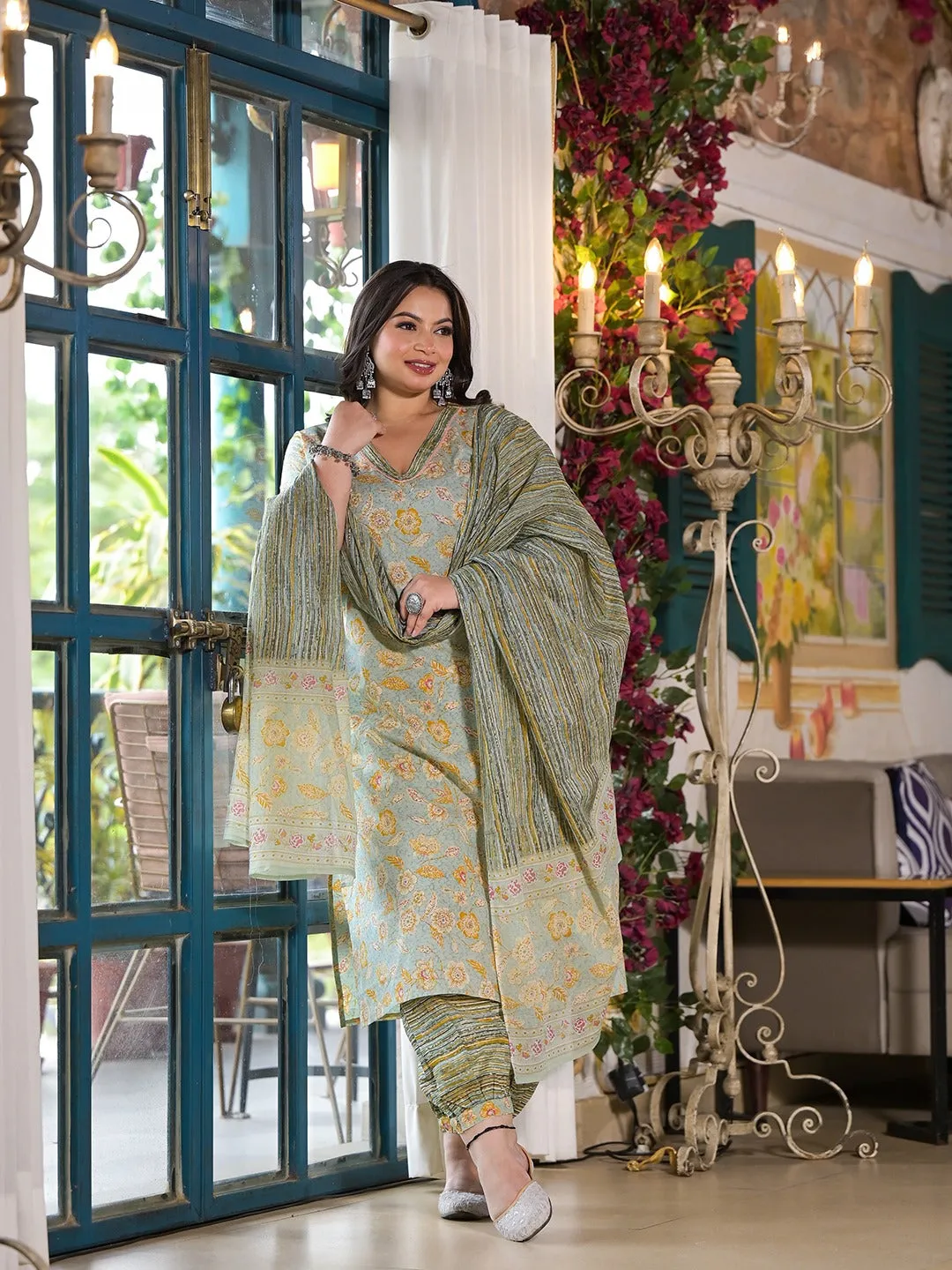 Women Plus Size Sea Green Pure Cotton Kurta Set With Dupatta